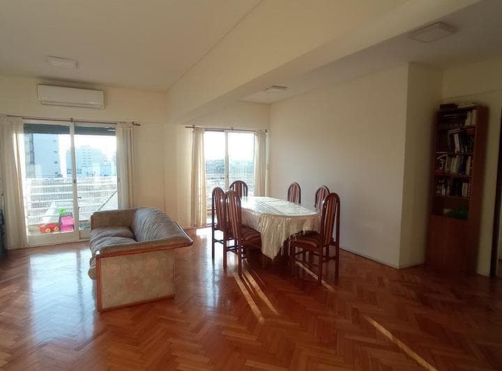 3 Ambientes en Venta. Balcón Al Frente - 4
