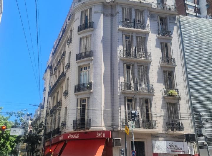 Córdoba 2400 y Azcuénaga Piso 2 Al Frente 128 m² Tot y Cub 5 Amb 3 Dorm 2 Baños 2 Balc Para Reciclar - 2