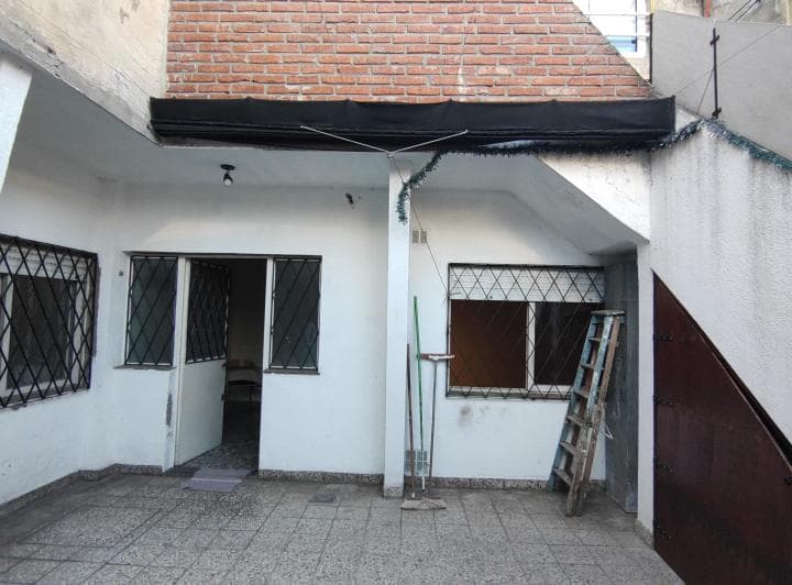 PH de 3 Ambientes por Pasillo con Patio - 5