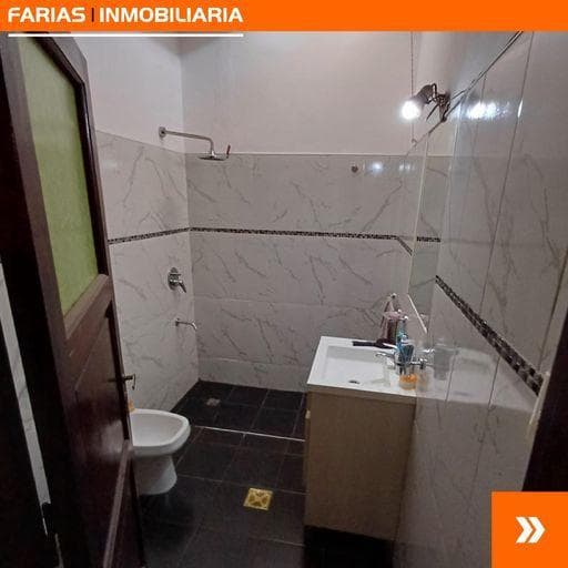 Venta Casa Guiñazu - Apta Credito - 3 Dor a m de Av J B Justo - 5