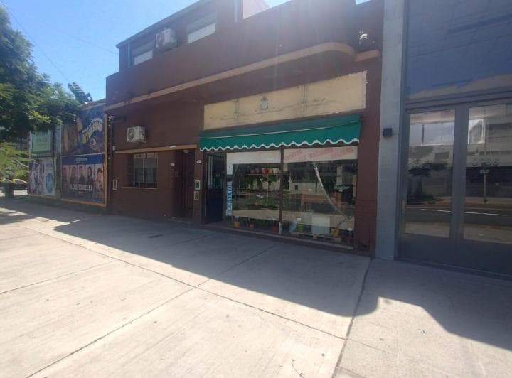 Venta PH con Local a La Calle, Gran Terraza, 175 m² Totales - 2