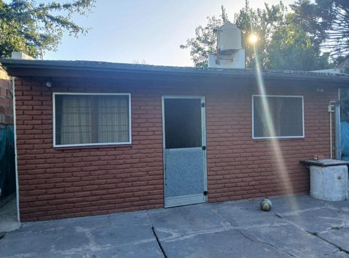 Casa a Una Cuadra Calle Uruguay - 300 m² - Escritura - 5