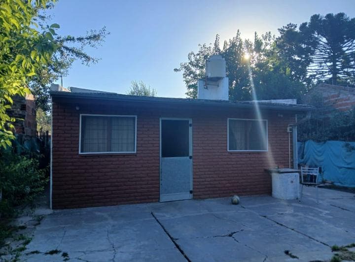 Casa a Una Cuadra Calle Uruguay - 300 m² - Escritura - 3