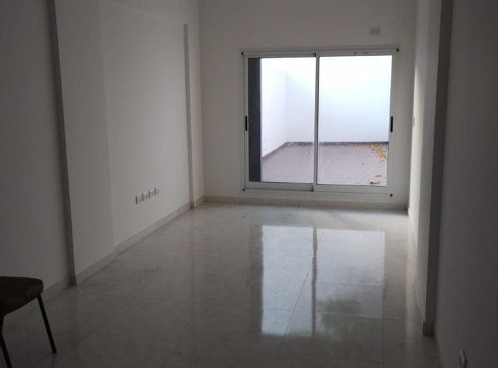 Monoambiente Amplio con Patio a Estrenar - 5