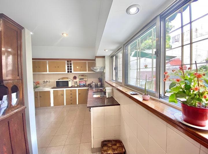 Casa con Patio, Terraza y Parrilla en Venta - 4