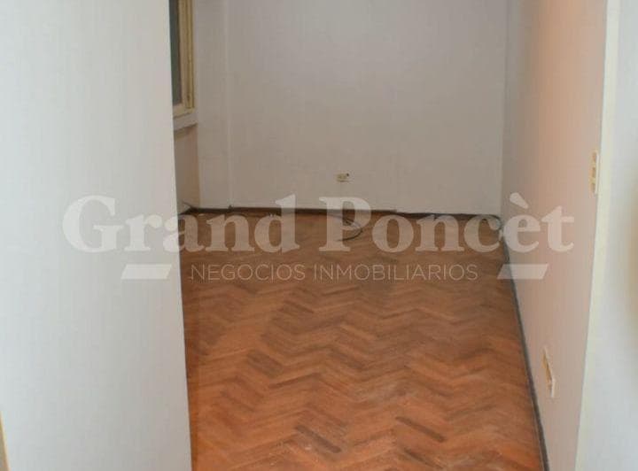 Venta Monoambiente con Balcón Frances - 2