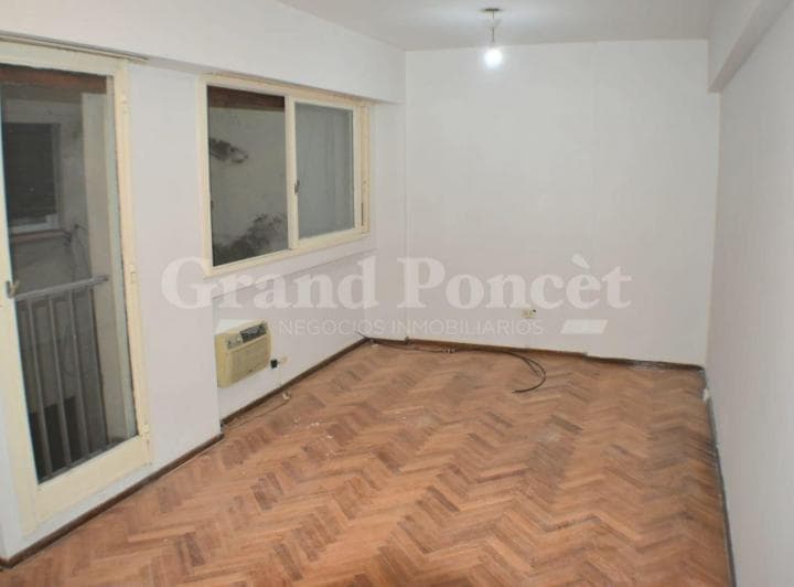 Venta Monoambiente con Balcón Frances - 4