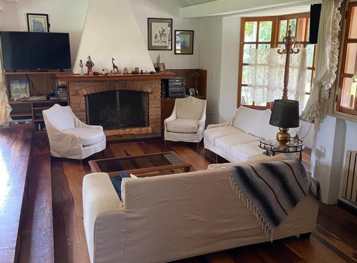 Venta Casa de 4 Dorm. en Calle 132bis y 417, Villa Elisa, La Plata - 3
