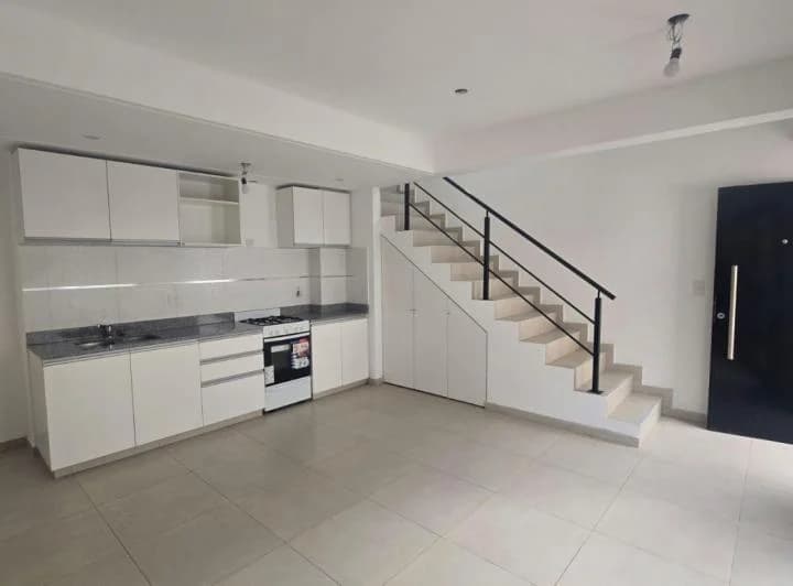 Venta - Departamento Tipo Dúplex 2 Ambientes con Cochera - 2