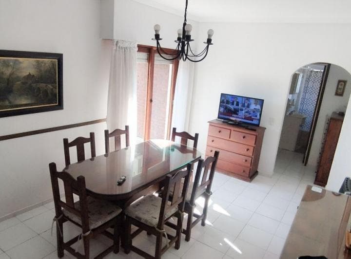 Venta 2 Amb Impecables C/ Gas Nat, Centrico! Luminoso - 2