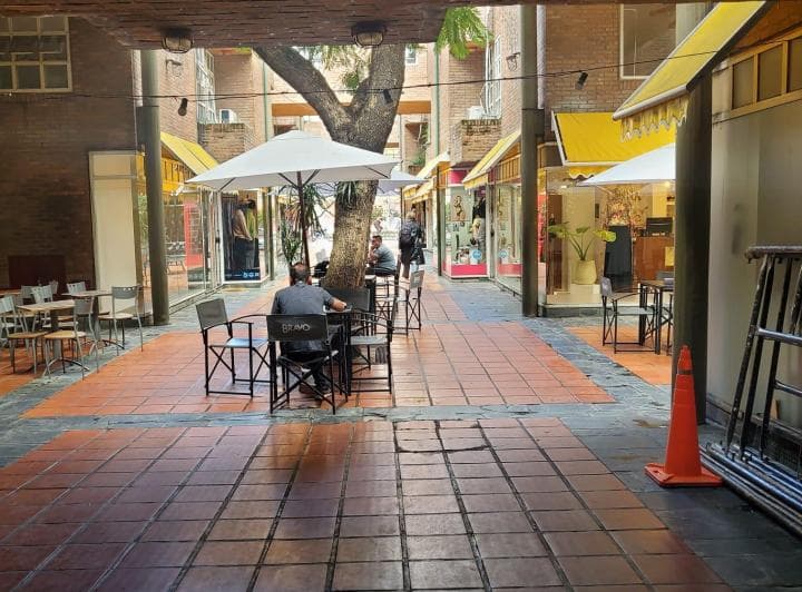 Venta Local Comercial N°13 - Galeríaa Libertad 2, Mitre 853 - Rosario - 4