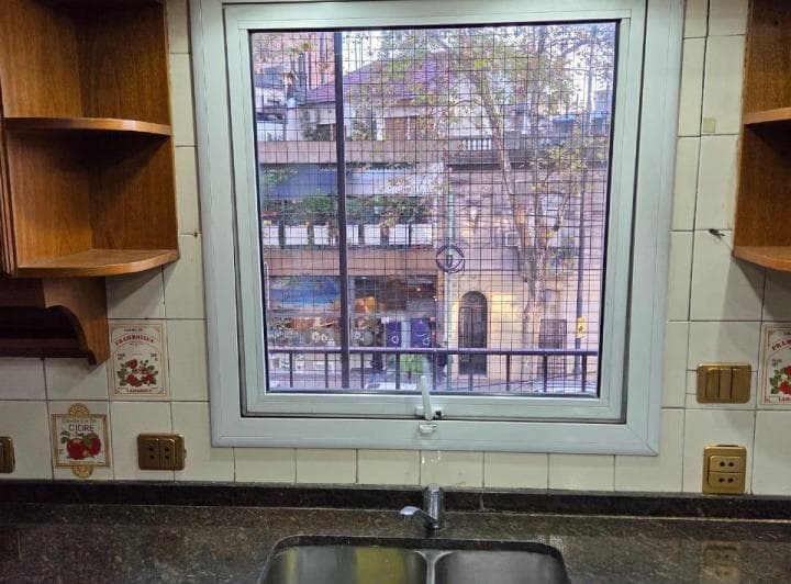 Cid Campeador Esquina 3 Ambientes Todo Frente con Balcon Impecable Oportunidad - 3