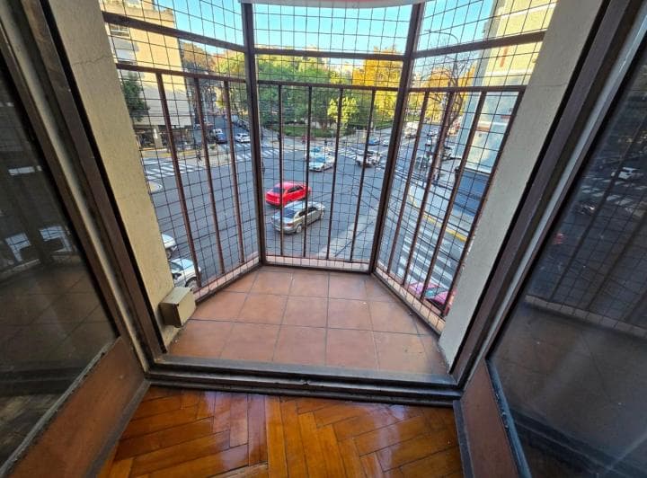 Cid Campeador Esquina 3 Ambientes Todo Frente con Balcon Impecable Oportunidad - 5