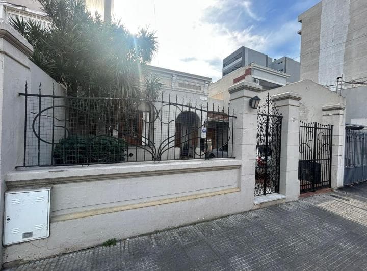 Casa Sobre Lote Propio de 8,66 X 55 - 2