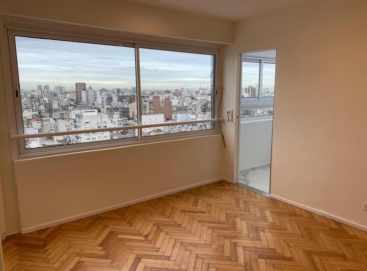 Piso 19 Vista Abierta - Larrea Esq. Córdoba - Impecable - 5