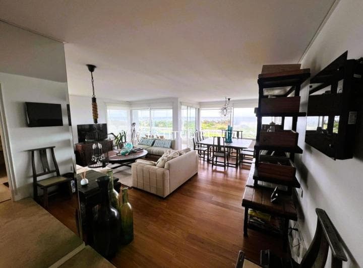 Apartamento en Brava, 3 Suites Más Dependencia - 2