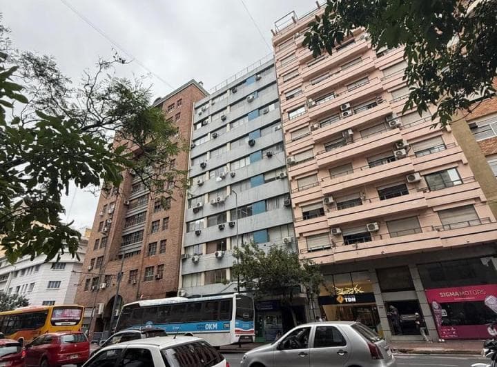 Venta Oficina Zona Centro, Sobre Av Colon - 3