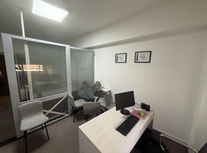 Venta Oficina Zona Centro, Sobre Av Colon - 5