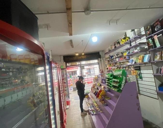 Local con Buena Renta 6% Kiosco + Comidas Al Paso - 4