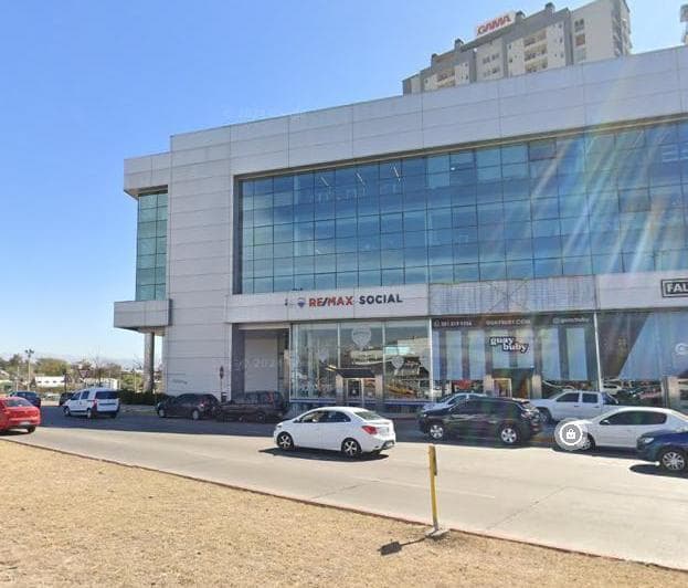 Alquila Excelente Oficina en Ciudad Gama - 2