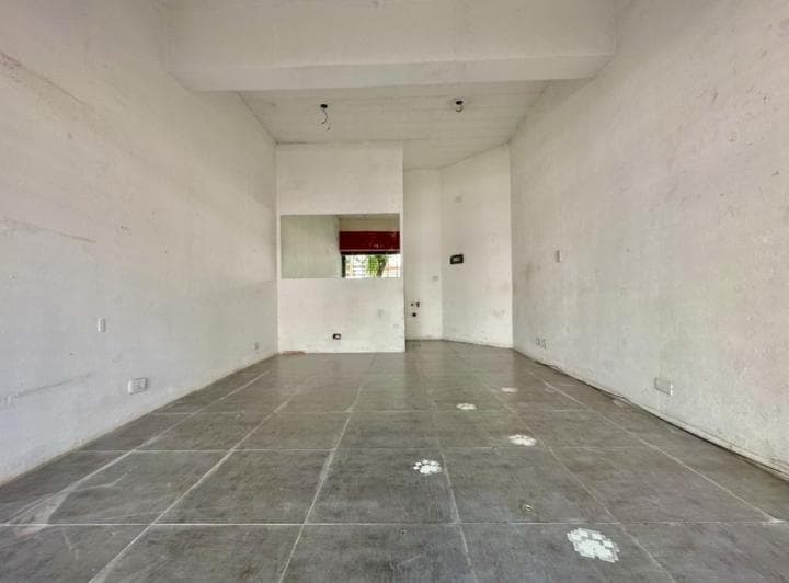 Local Comercial de 25 m - 5