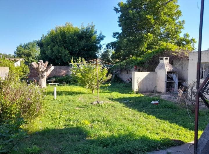 En Venta Vivienda Multifamiliar Casa y Depto 3amb en Jauregui, Luján - 3