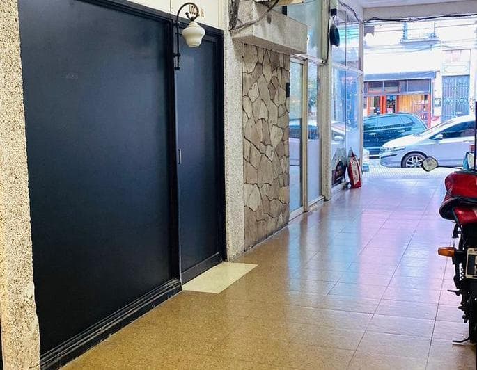 Venta - Local Comercial en San Isidro Dentro de Galería con Doble Acceso - 4