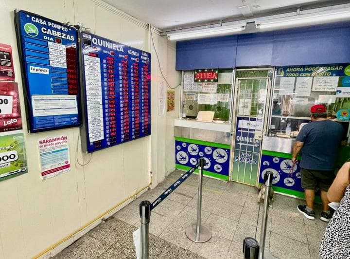 Venta Dos Locales Comerciales en Block a m de Paseo Aldrey - 5