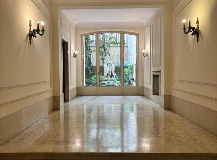 Impecable Edificio Frances 4 Dorm Corazon de Recoleta - 2