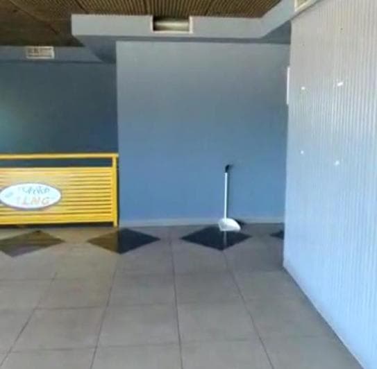 Local de 300 m² - 3