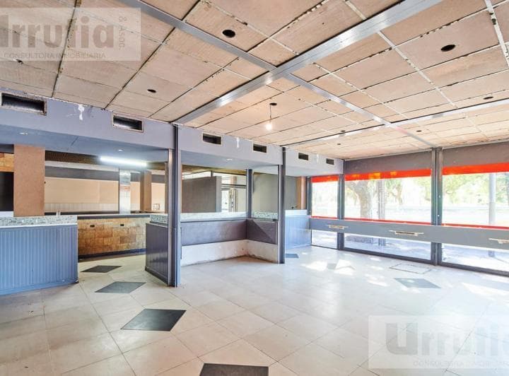 Local de 300 m² - 5