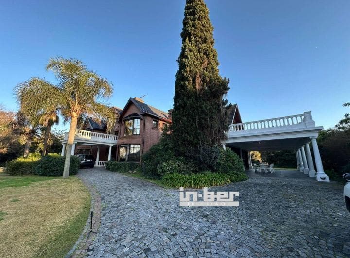 Casa 6 Dorm.. | Calle Ombues - 5