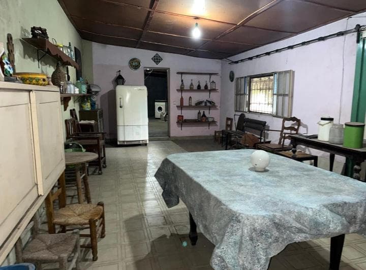 Terreno en Venta 10 X 20 con Casa a Refaccionar o Demoler - 3