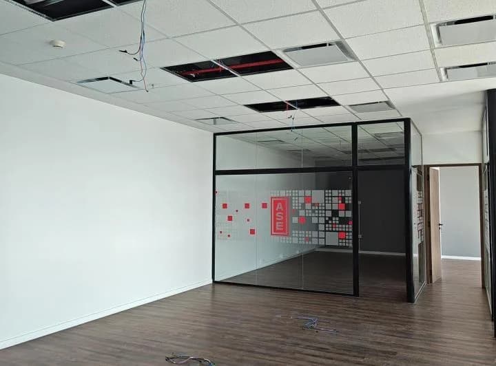 Oficina en Docks Alrio - Vicente López - Av del Libertador Gral San Martin 77. - 3