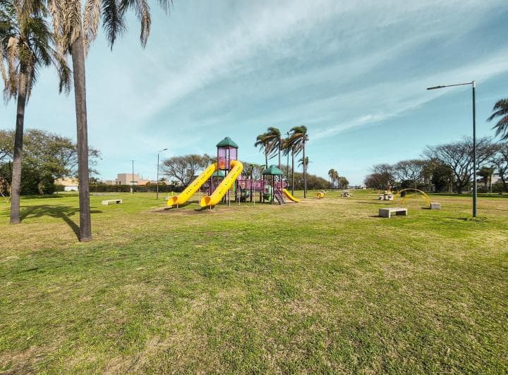 Terreno de 600 m² Al Sur en Barrio Cantegril - 3
