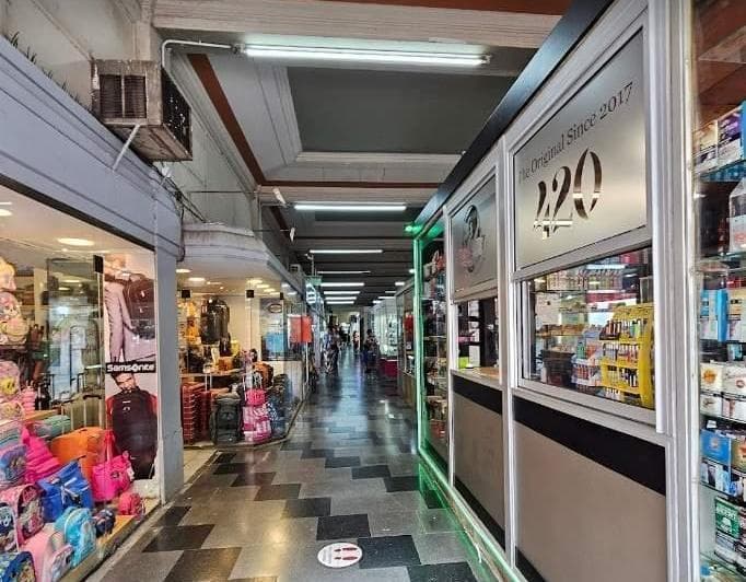 Venta de Local en Gondola Central Galería Pasaje Central Córdoba - 4