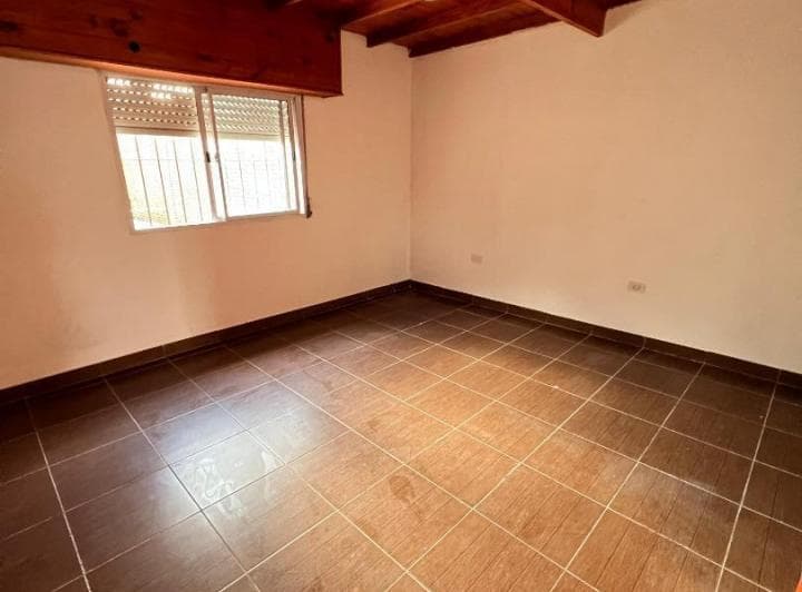 Oportunidad Venta Casa con Galpón Brandsen y Av Champagnat - 4