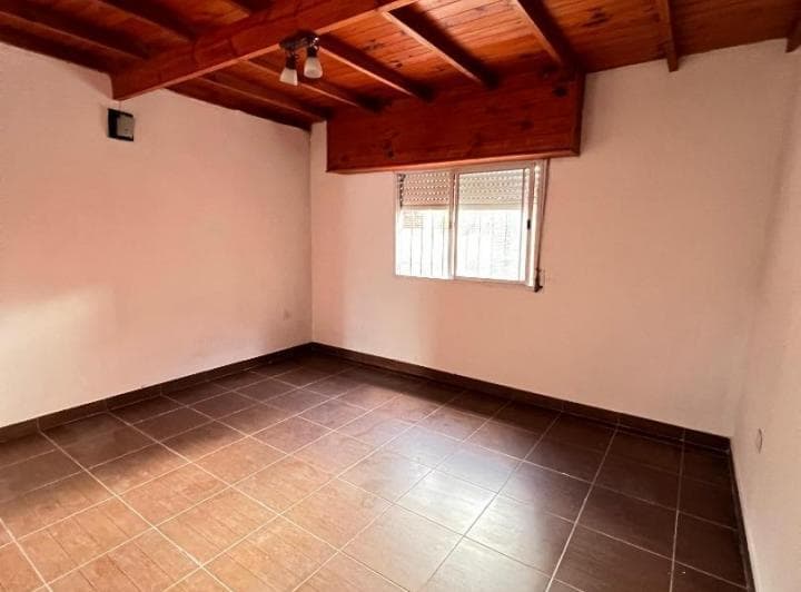 Oportunidad Venta Casa con Galpón Brandsen y Av Champagnat - 3