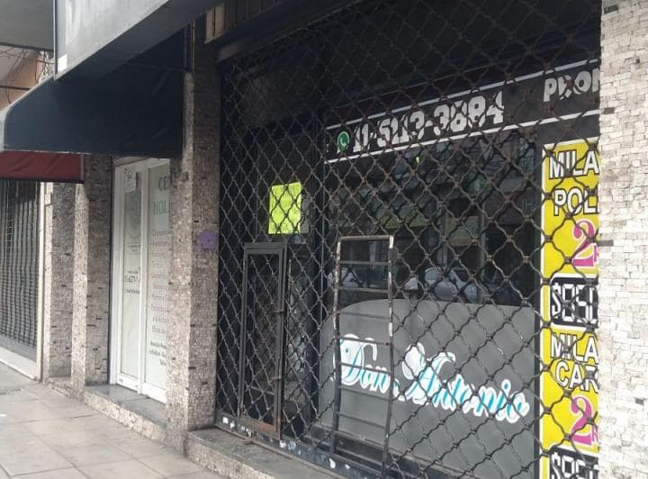 Local Comercial Sobre Av San Martin. - 2