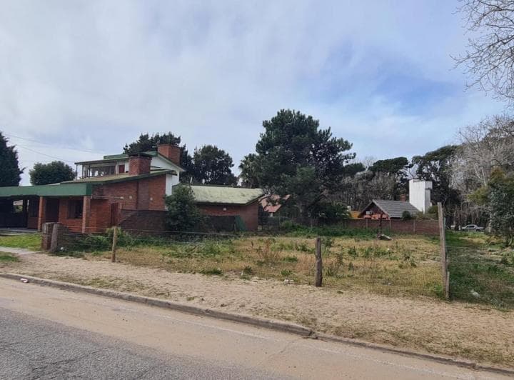 Lote de 600 m² en Mar de Ajó, Ideal Para Construir o Invertir - 4