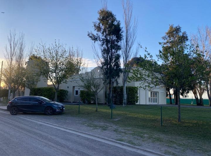Vendo Lote en Barrio Tejas del Sur 3 - 4
