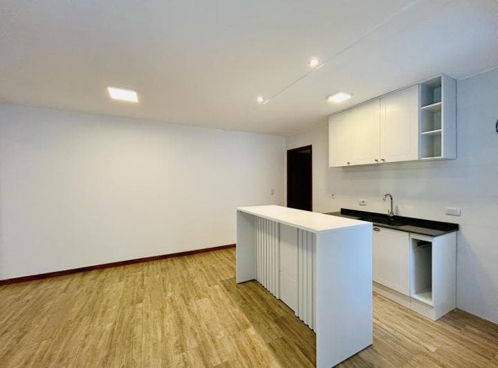 Venta Casa en Parque Burnett 3 Dorm., 2 Baños - 5
