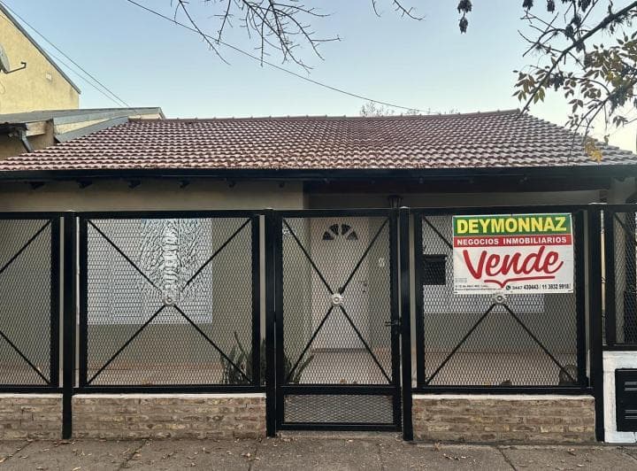 Casa con 2 Departamentos en Venta Colón Entre Ríos - 2