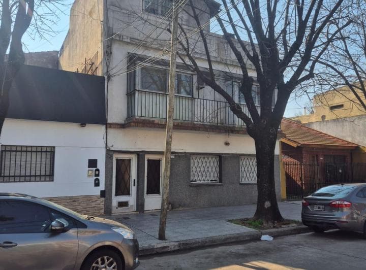 PH Al Frente en 1º Piso 4 Amb 2 Baños - Quincho y Parrilla - 2
