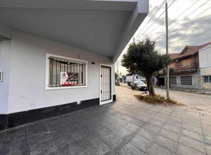 Duplex 3 Ambientes con Patio // Famailla 396 - 2