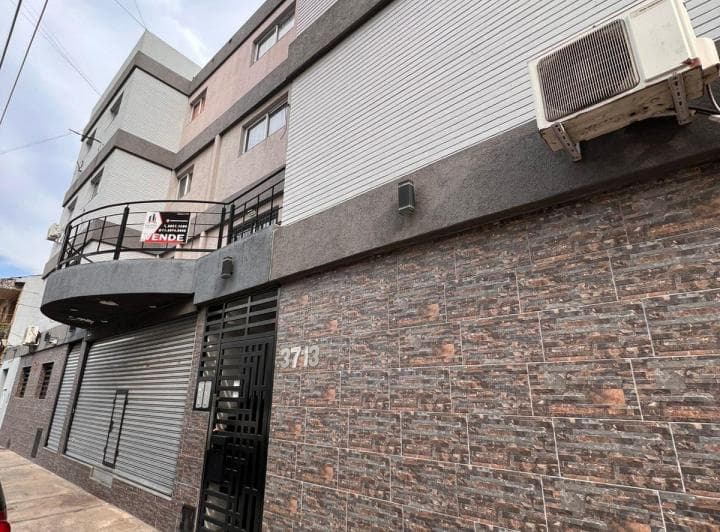 Depto 2 Ambientes con Patio // Jose Ingenieros 3713 - 3