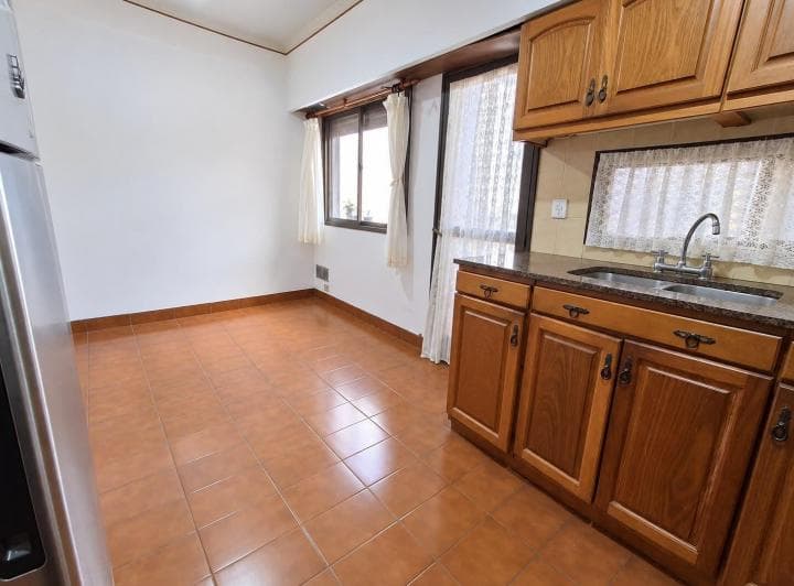 Departamento de 2 Dorm. - Córdoba 2510 - 4