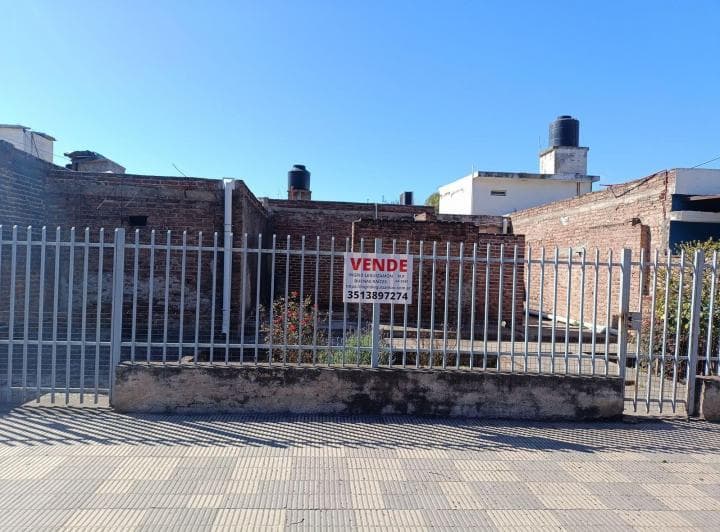 Venta Casa 3 Dorm. Escritura Z/plaza Unión Latinoamericanaenvillacorina U$s40.000. - 2