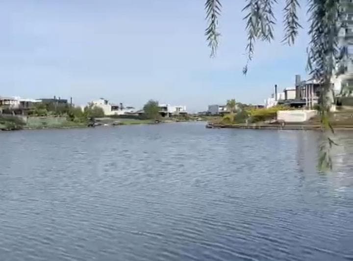 Lote Al Lago en Venta en Virazon - 4