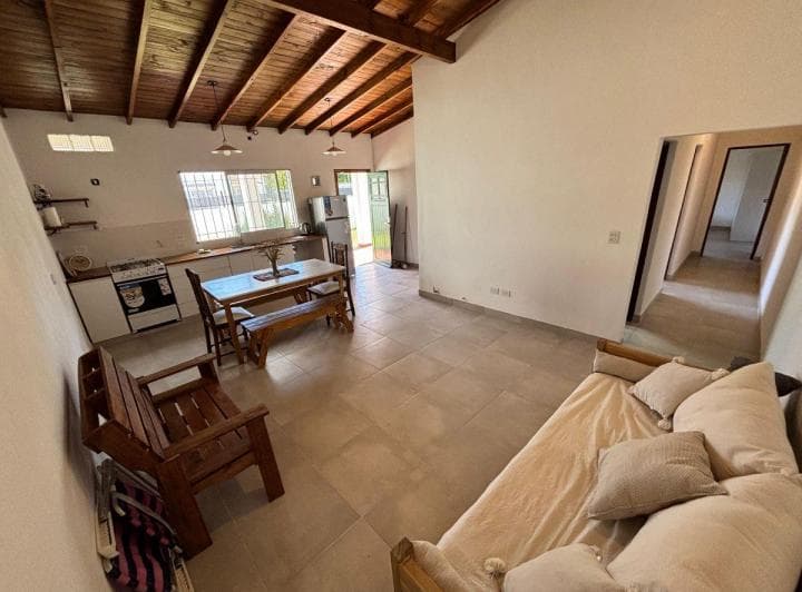 Excelente Chalet 3 Amb con 2 Baños - 2